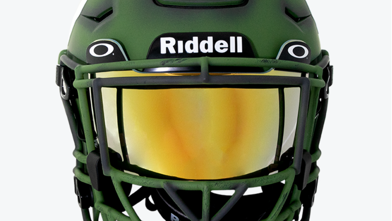 Halo Infinite Football Helm im Wert von 1000 $ und vom Master Chief inspirierte Eishockey-Torwartpolster enthüllt