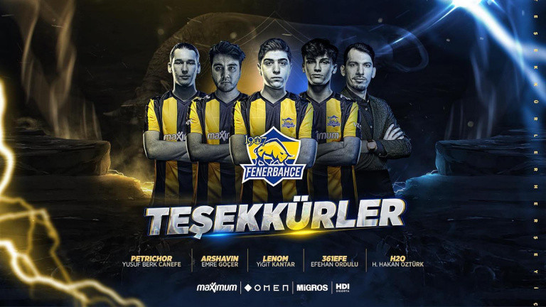 Ces joueurs pro League of Legends ont voulu s'en mettre plein les poches, the sanktion of Riot Games est très salée !