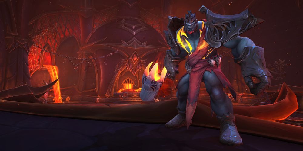 In World of Warcraft: Dragonflight posiert ein Djaradin bedrohlich