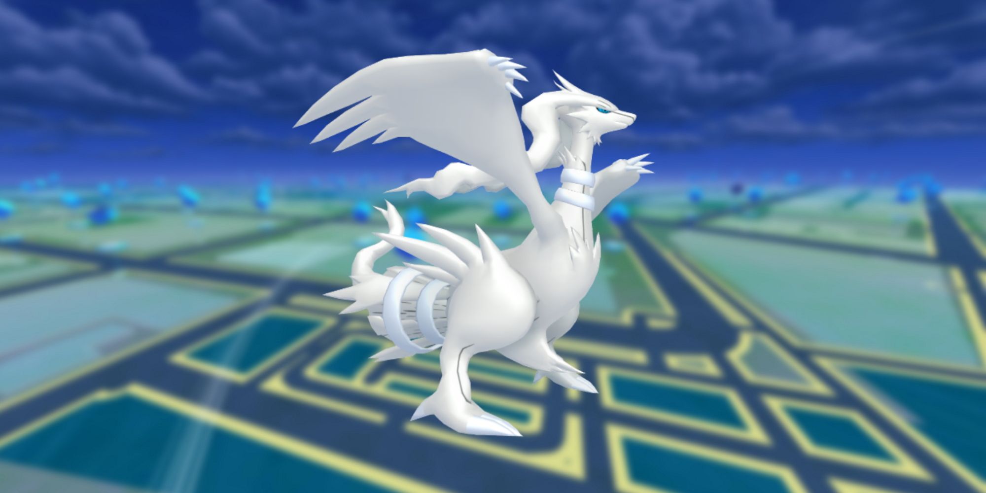 Reshiram von Pokemon mit der Pokemon Go-Karte als Hintergrund