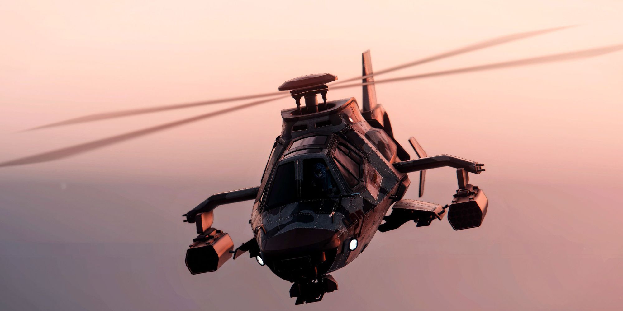 Der Akula-Helikopter in GTA Online fliegt durch den diesigen Himmel