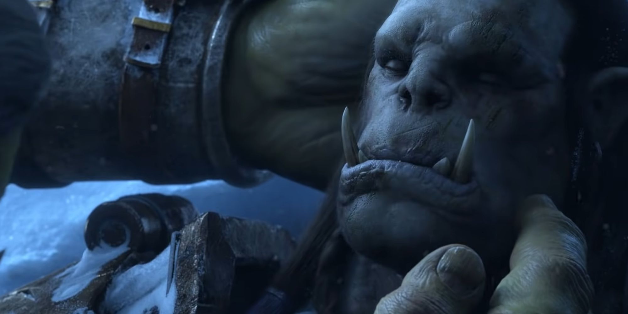 Varok hält den Leichnam seines Sohnes Dranosh Saurfang auf der Spitze der Eiskronenzitadelle in World of Warcraft