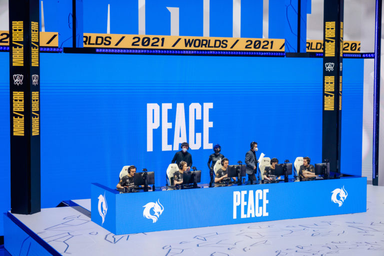 Das LoL-Team von PEACE wird aus LCO entfernt, nachdem es gegen die Vereinbarung zur Teambeteiligung verstoßen hat
