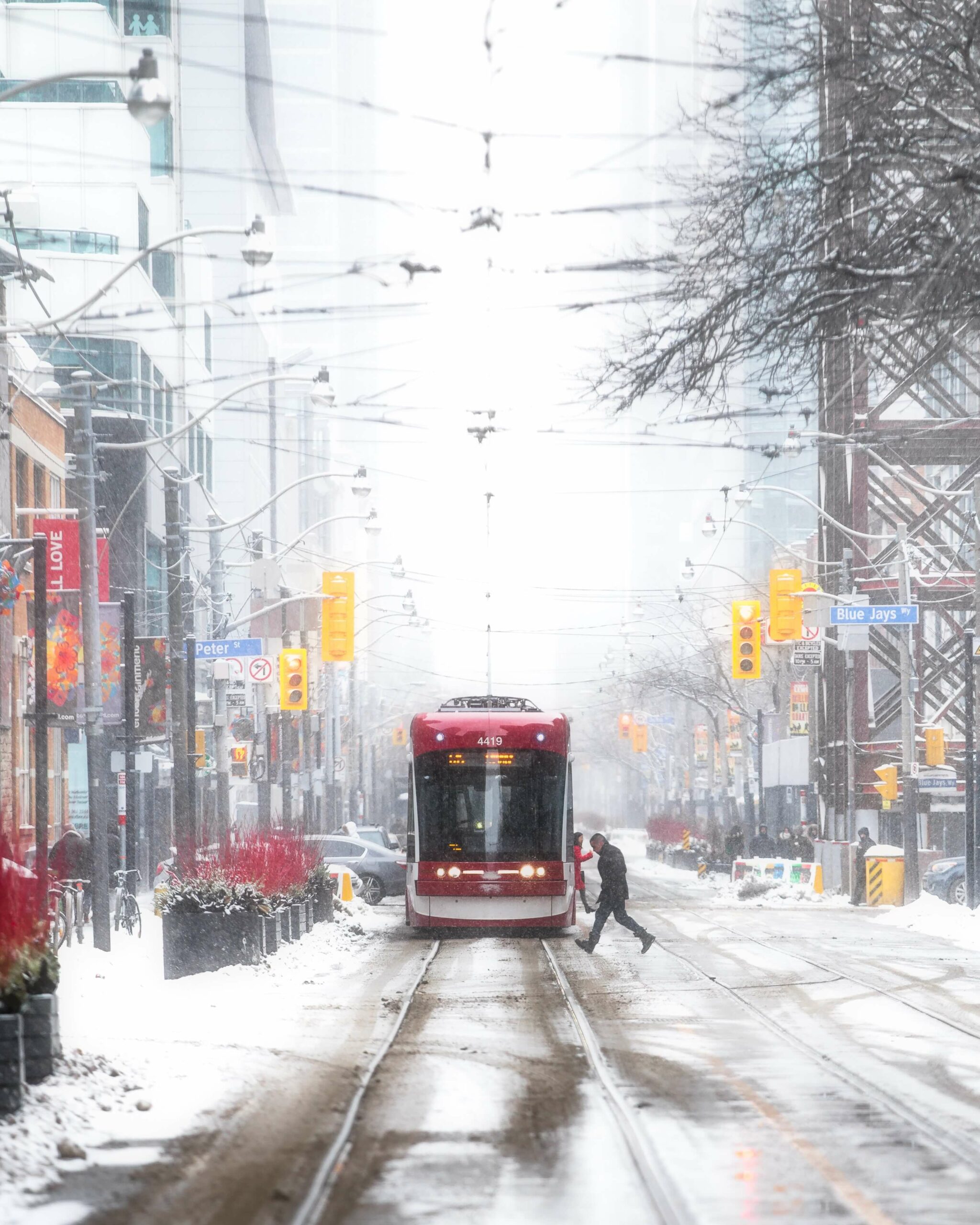 TTC schließt 41 Bushaltestellen wegen eines unordentlichen Wintersturms in GTA