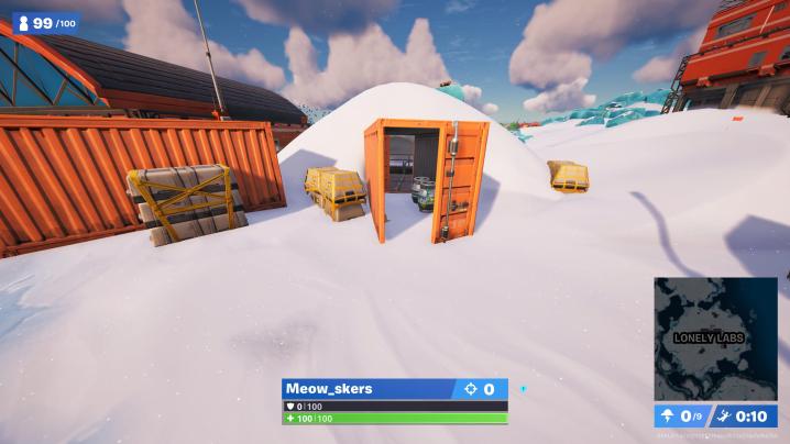 Orangefarbener Behälter in Fortnite.