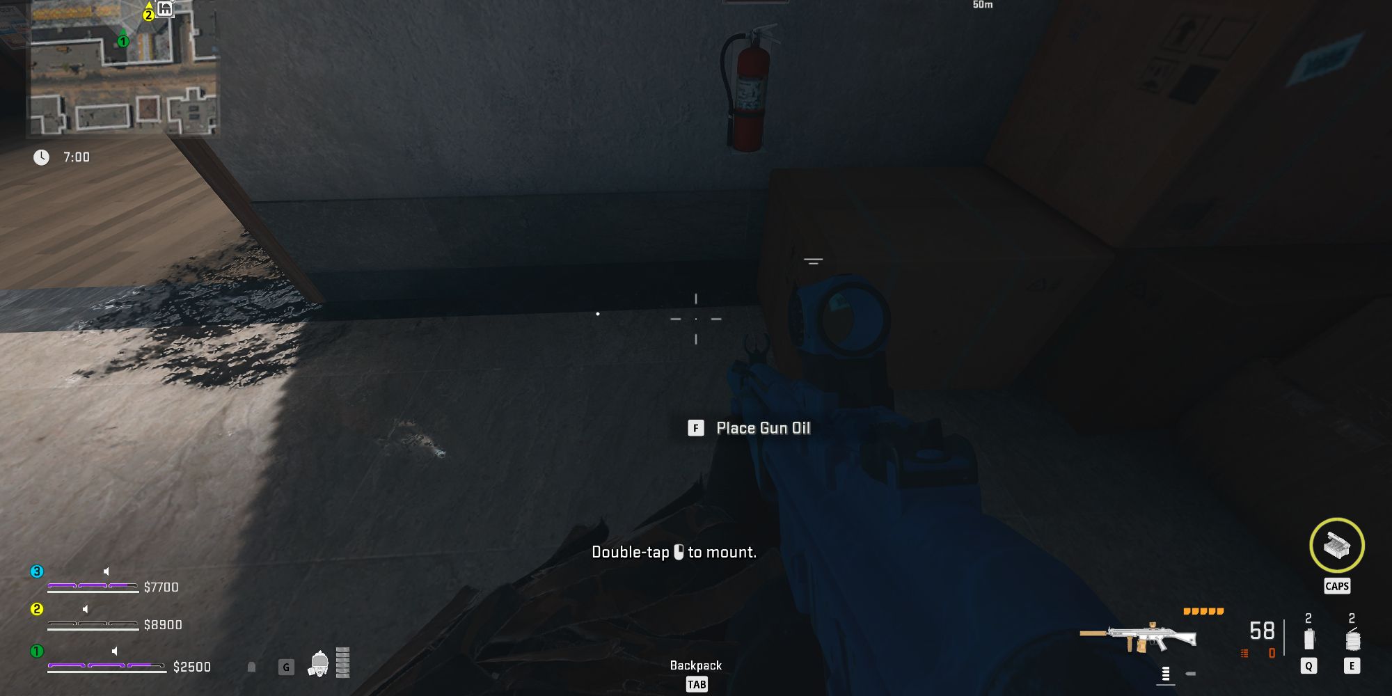 Platzieren einer Flasche Waffenöl im Enfer-Laden für die A-Hilfe und Mission in Warzone 2 DMZ 