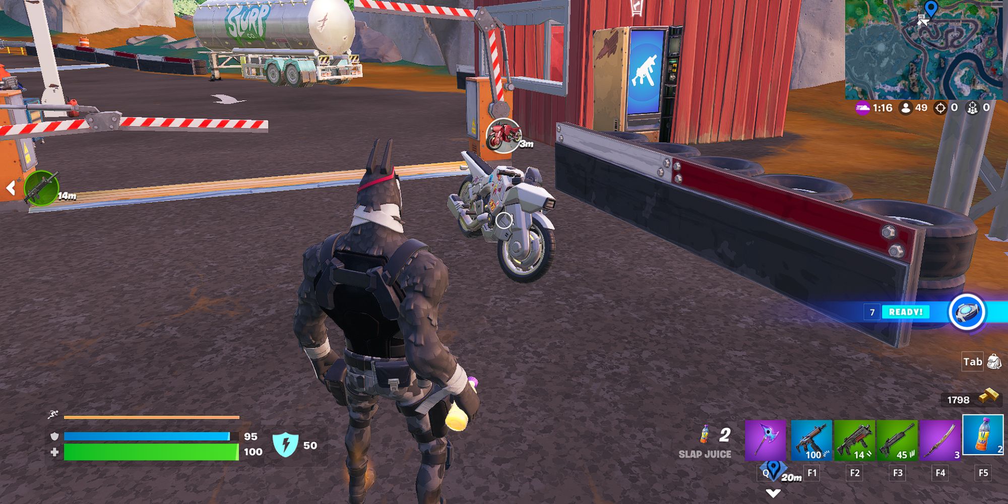 Fortnite Lt. John Llama starrt auf ein Victory Crown Rouge