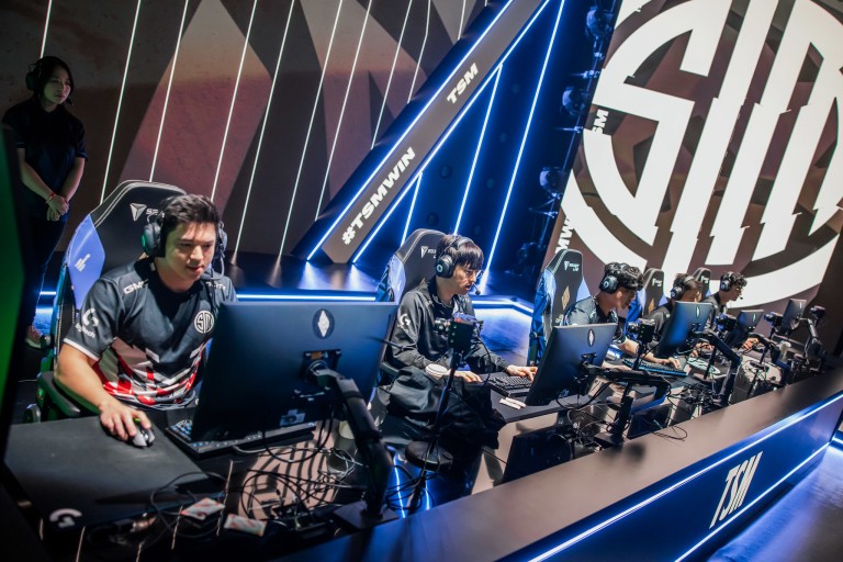 Reginald verzögert die Ankündigung für die LoL-Division von TSM erneut – und die Fans verlieren schnell die Geduld