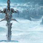 Eine 1:1-Nachbildung von Blizzards Frostmourne zum Gewinnen Creo Gaming