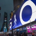 Pokémon GO: Ein Mega-Mewtwo-Y-Raid mit 1.500 Spielern live am Times Square! Pokemon GO 10th anniversary event featured 1,500-person Mega Mewtwo Y raid in Times Square